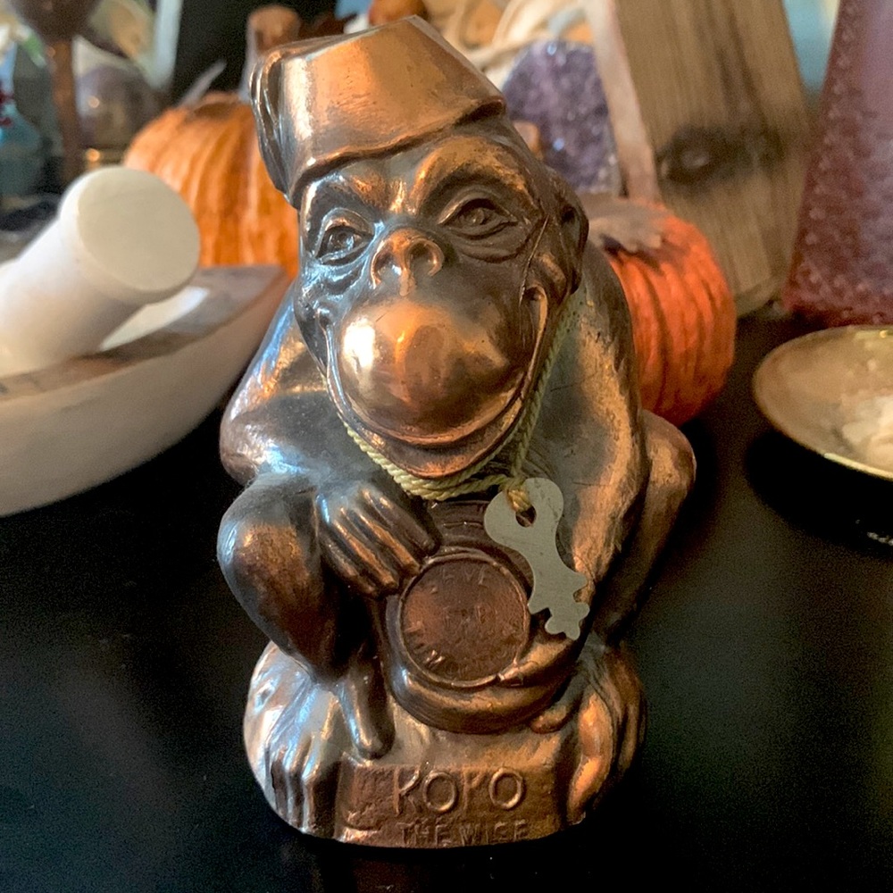 KOKO THE WISE Street Vender w/ Fez VINTAGE Bronze like metal Coin Bank - Picture 2 of 9